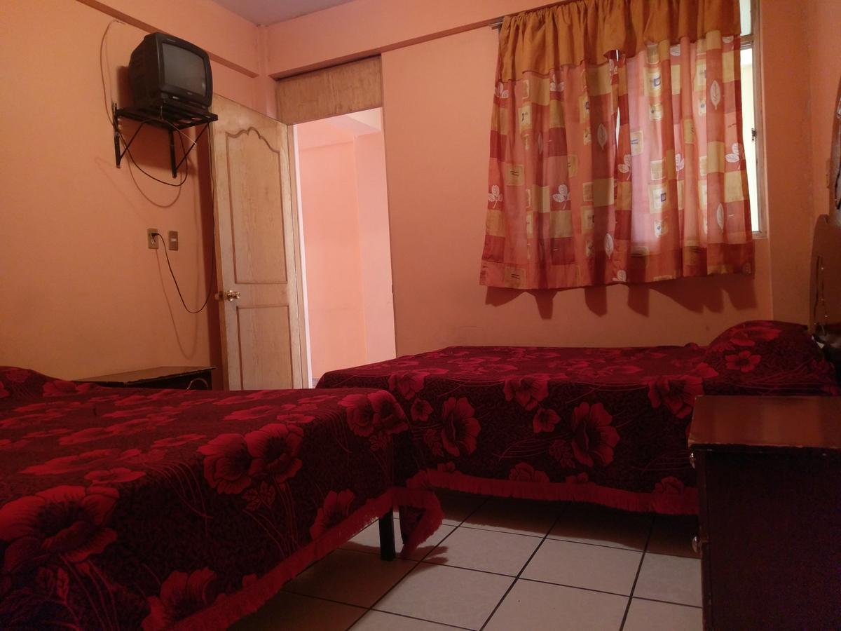 Nuevo San Juan Parangaricutiro Hotel Cristal מראה חיצוני תמונה